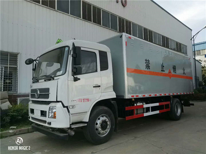 東風(fēng)天錦易燃氣體運輸車 